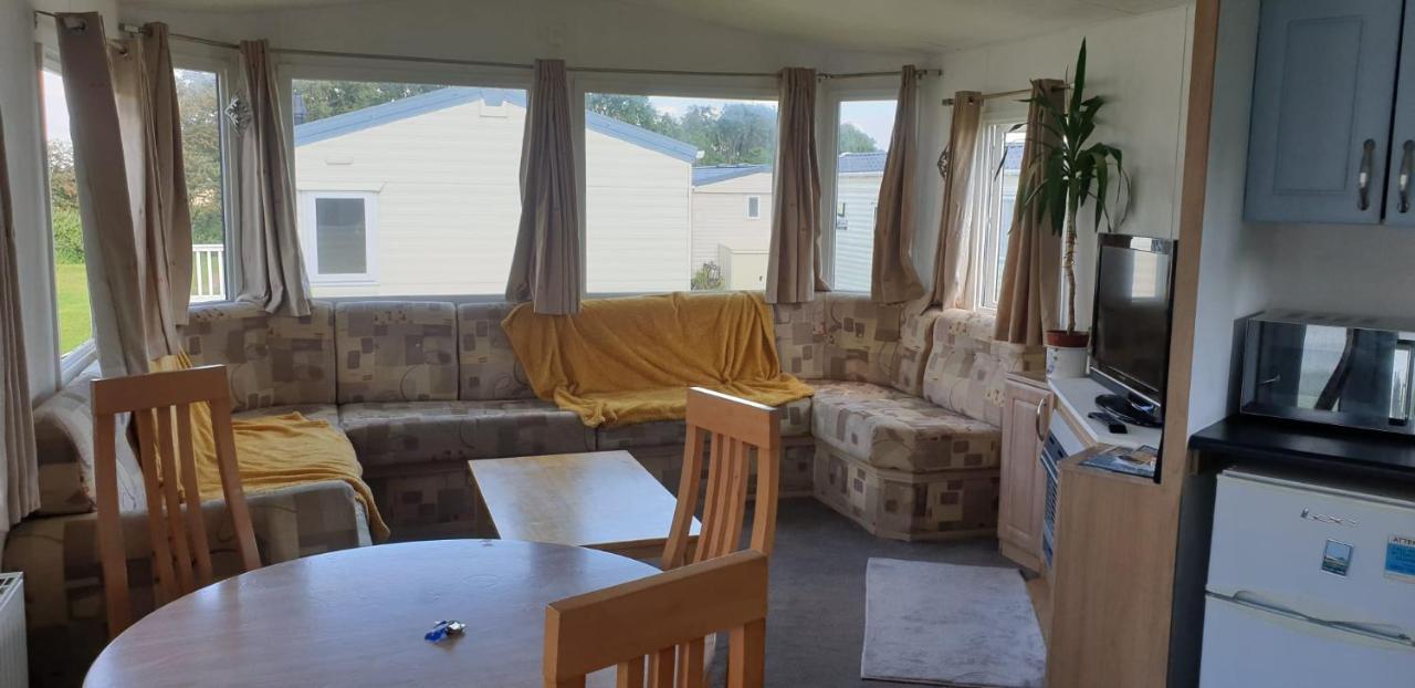 Private Caravan Situated At Parkdean Holiday Resort St Margaret'S At Cliffe Number 18 Kültér fotó