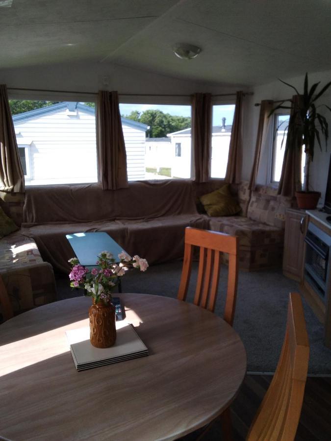 Private Caravan Situated At Parkdean Holiday Resort St Margaret'S At Cliffe Number 18 Kültér fotó